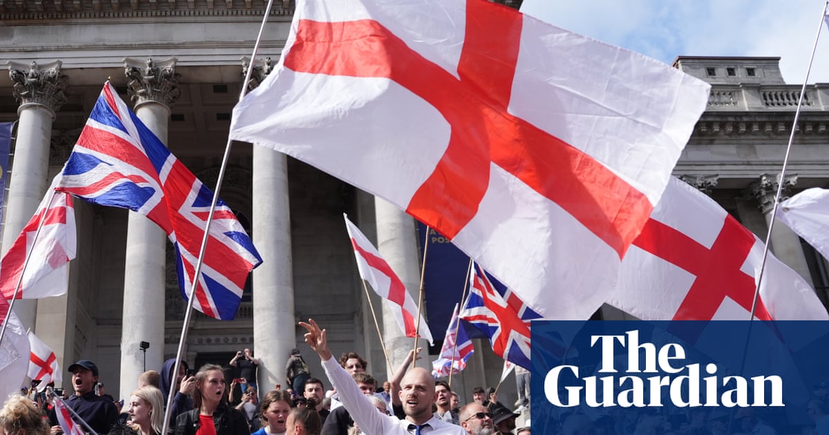 Anti-migrant rally and counter-protesters face off in Portsmouth – video